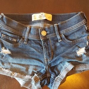🧡 Hollister sz 00 (23) Distressed Low Rise Shorts